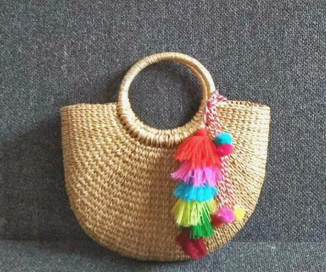 2017 New High Quality Tassel Rattan Bag Beach Bag Straw Totes Bag Bucket Summer Bags With Tassels