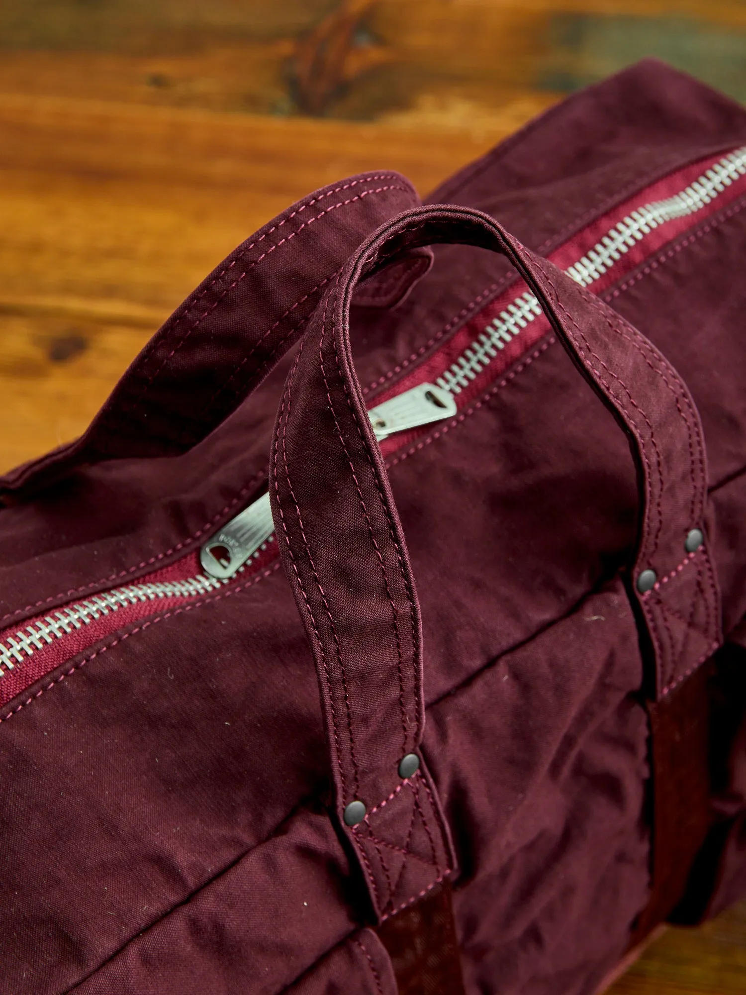 "Crag" 2-Way Boston Bag (S) in Burgundy